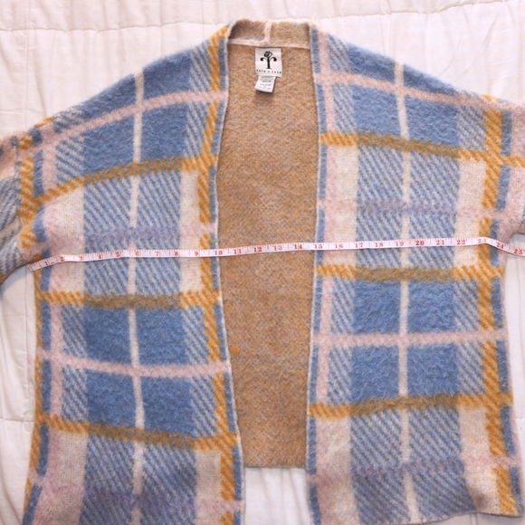 Rain + Rose Soft textured Plaid Comfy Sweater Cardigan Medium, Nordstrom - Picture 6 of 8